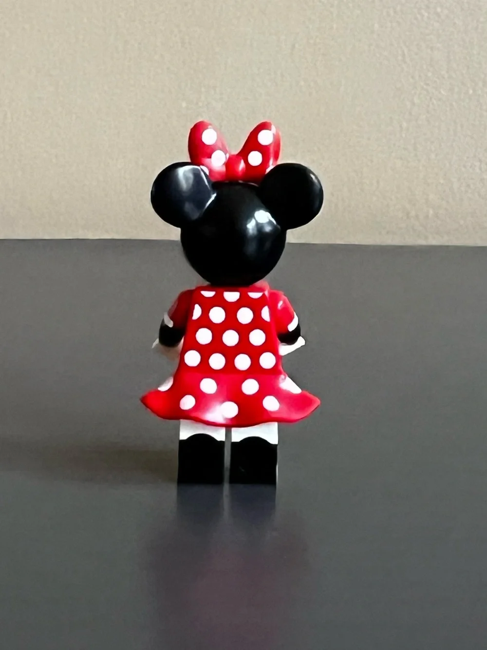 LEGO Disney Minnie Mouse Red Polka Dot Dress Minifigure DIS020 Set 71040